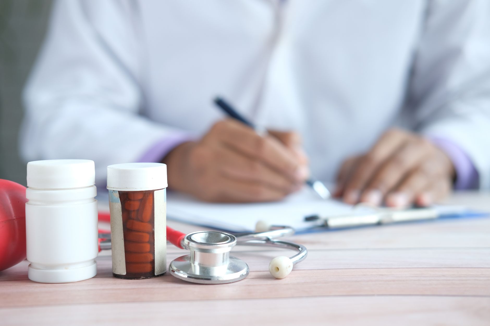 Bezpieczeństwo antybiotykoterapii – co warto omówić z lekarzem lub farmaceutą?